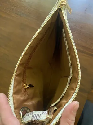 Clutches / Wristlets thumbnail 3