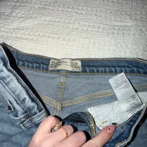Abercrombie Shorts size 6 thumbnail 2