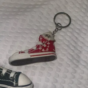 Converse Red and Black Sneaker Keychains thumbnail 3