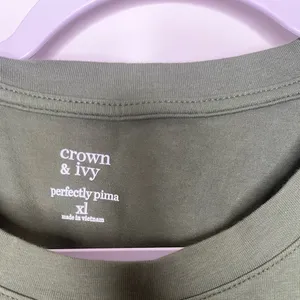 crown & ivy Green Short Sleeve Tee thumbnail 4