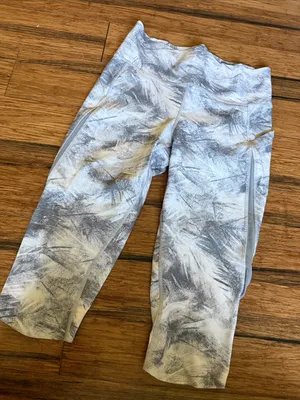 Lululemon cropped legging thumbnail 1