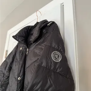 Ralph Lauren Ultra Light Weight 90% Down Fill Black Long Puffer Jacket With Hood thumbnail 6