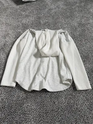 Cream Button thumbnail 2