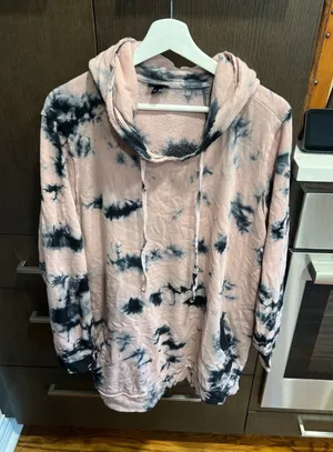 Torrid pink black Hoodie oversized size 1XL thumbnail 1