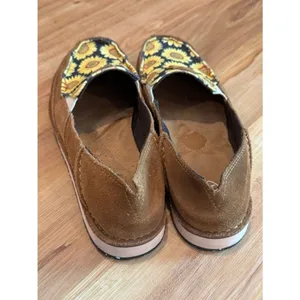 Ariat Field of Sun Cruiser Shoes Sunflower Women’s 7 thumbnail 4