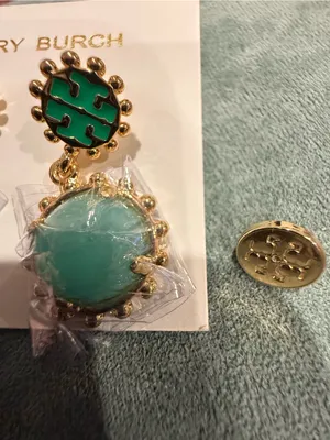 Tory Burch | Gold-Plated and Green Drop Logo Earrings thumbnail 4