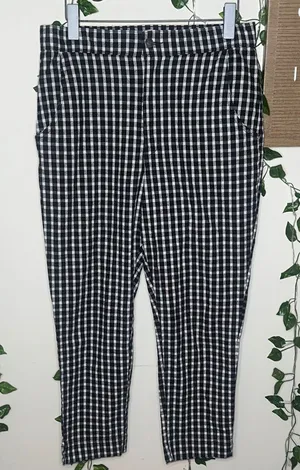 Hollister Plaid Stretchy Straight Leg Pants thumbnail 1