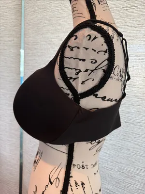 SKIMS Ultimate Push Up Plunge Bra Black Bra in Onyx thumbnail 6