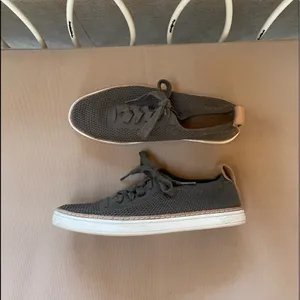 Ugg Sidney Lace Up Sneaker in‎ Green Size 7 thumbnail 2