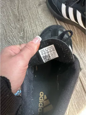 Adidas Women’s Black Tennis Shoes thumbnail 4