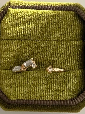 Classic Design Gold Band w/ Cubic Zirconia Diamond Clusters Adjustable 6-9 thumbnail 2