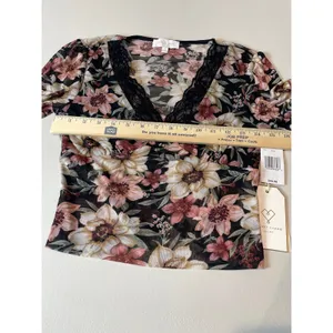 Love & Piece Collective Sheer Rayon V Neck Top Size S Floral Lace Detail NWT thumbnail 5