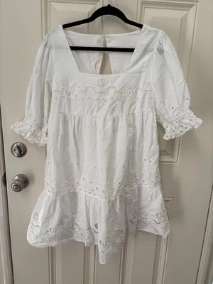 Forever That Girl Audrina Eyelet Dress Size Medium thumbnail 2