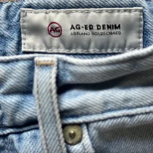 AG Adriano Goldschmied Hailey Cut-Off Denim Shorts Light Wash Blue Distressed 25 thumbnail 5