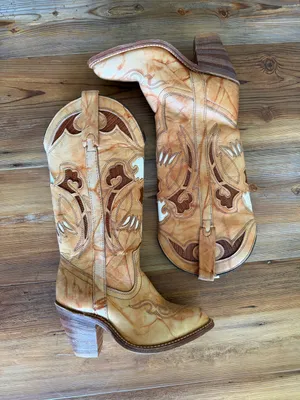 Miss Capezio Vintage Women's Eagle Inlay Leather Stacked Heel Boot Size 5 #26710 thumbnail 9