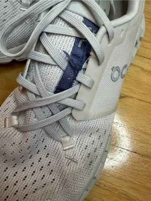 On Running Women's Cloud X 4 Sneakers in Lavender / Acai - Size 9 thumbnail 8