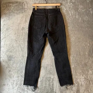 Abercrombie & Fitch High Rise Mom Jeans Size 26 Regular‎ Black Distressed thumbnail 5