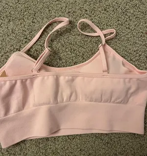 Light pink sports bra Size M thumbnail 2