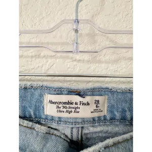 Abercrombie & Fitch The '90s Ultra High Rise Crossover Waist Straight Jeans 28 thumbnail 4