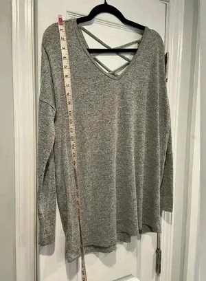 Garage Gray Heather Long Sleeve Open Back V Neck Knit Pullover Size Large thumbnail 5