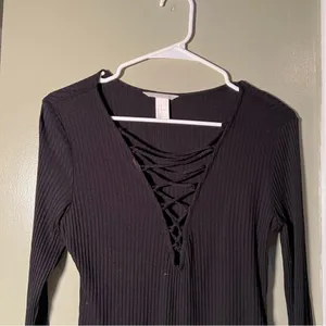 H&M Women's Size Medium Bodysuit Long Sleeve Lace Up‎ Black Ribbed Deep V-Neck thumbnail 3