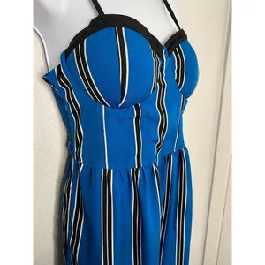 Jumpsuit Size M thumbnail 4