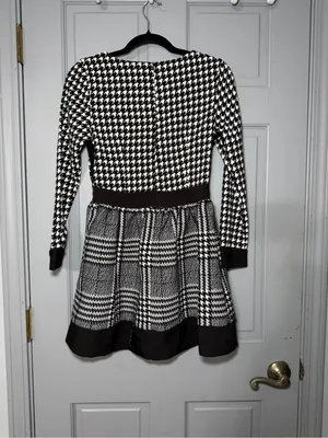 Black & White Houndstooth Knit Dress thumbnail 4