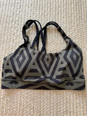 Lululemon Energy Bra in Chevron Shuffle Fatigue Green Black 4 thumbnail 3