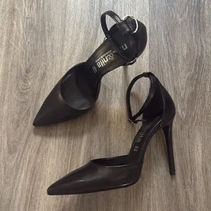 Nila & Nila Black Women's Heels Pointed Toe Ankle Strap Stiletto Heel Pumps thumbnail 1