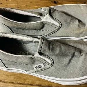 Vans grey slip on men's size 6 women's 7.5 thumbnail 5