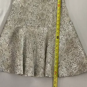 NWT Alice+ Olivia $440 Lora Drop Waist Skater Dress Size M‎ Silver Metallic thumbnail 8