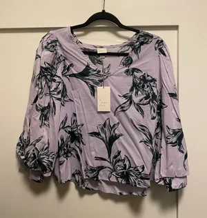 A New Day NWT Lavender Palm Top thumbnail 1