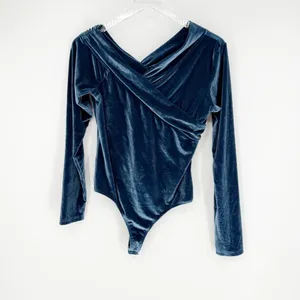 Kittenish‎ Velvet Off Shoulder Bodysuit Women's Size XL Blue Glam thumbnail 2