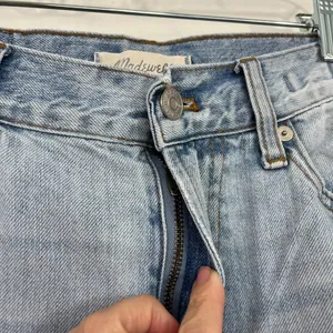Madewell Size 26 Light Blue Perfect Vintage Jeans Straight Tapered 90s Mom Jeans thumbnail 4