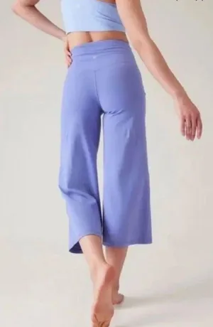 Athleta Yoga Elation Wide Leg Crop Pant Size XS NWOT thumbnail 2