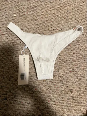 NWT White Fox Boutique Del Marco Bikini Bottom White Ribbed- Size Large thumbnail 5