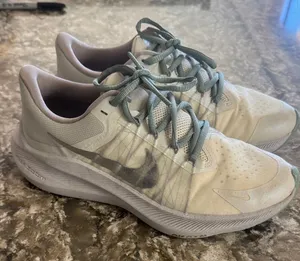 Nike Women's Zoom Winflow Shoes / Q2 thumbnail 1