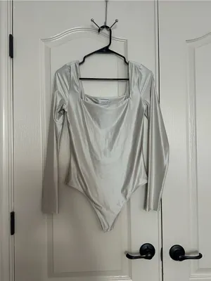 Babaton Satin-Look Square-Neck Long-Sleeve Bodysuit in Ivory thumbnail 2