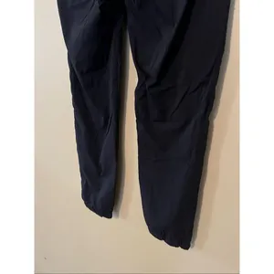 Athleta Black Womans Pants Size 8 thumbnail 8