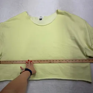 American Eagle XXL Cropped Sweatshirt Yellow Short Sleeve Raw Hem Boxy Fit Top thumbnail 8
