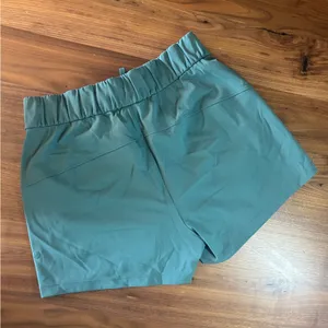 Lululemon | On The Fly Short | 6 thumbnail 2