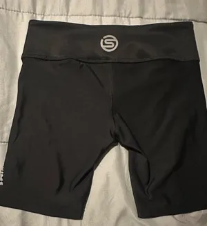 SKIMS Biker Shorts thumbnail 3
