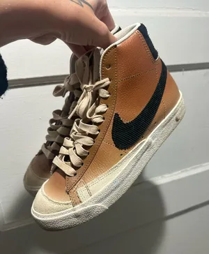 Nike Blazers  thumbnail 1
