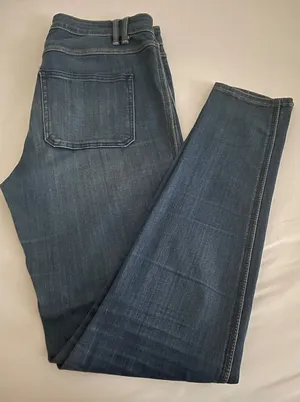 Abercrombie & Fitch High Rise Jeans Size 10R thumbnail 1
