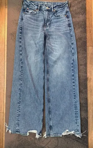 American Eagle Jeans thumbnail 1