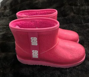 Ugg Youth 5 Women'S 7 Mini Clear Taffy Pink Ankle Shearling Lined Boots thumbnail 1