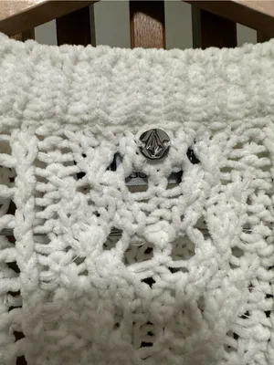 Volcom Cream Open Knit Crochet Pullover Sweater Small Beachy Coastal thumbnail 4