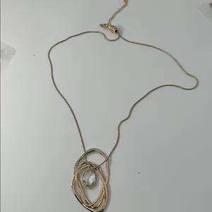 Elegant Gold Pendant Necklace thumbnail 12