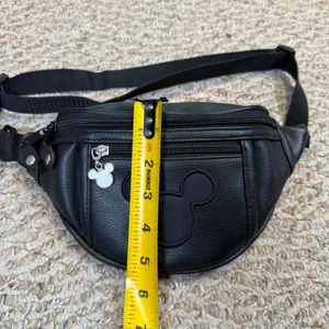 VTG Walt Disney World Mickey Mouse Black Faux Leather Waist Bag Fanny Pack thumbnail 8