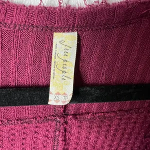 Free people red sunset park v neck thermal top women's size‎ XS oversized thumbnail 5
